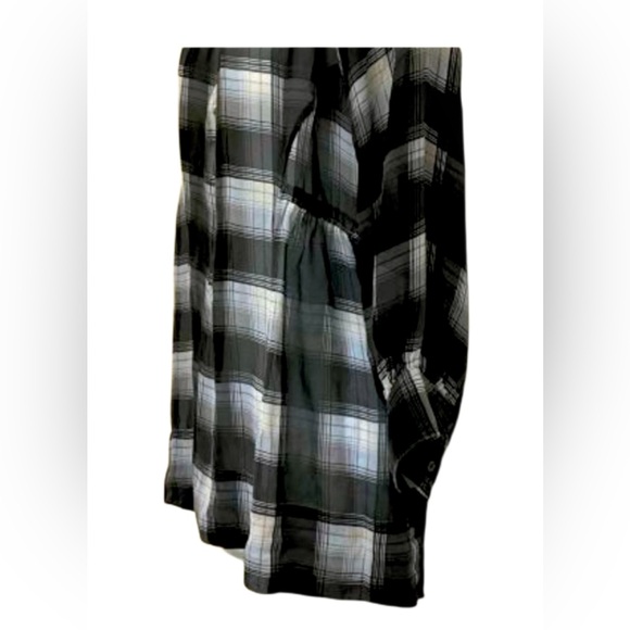 BCBGMaxAzria Black and White Plaid Long Sleeve Silk Blouse - Picture 5 of 8